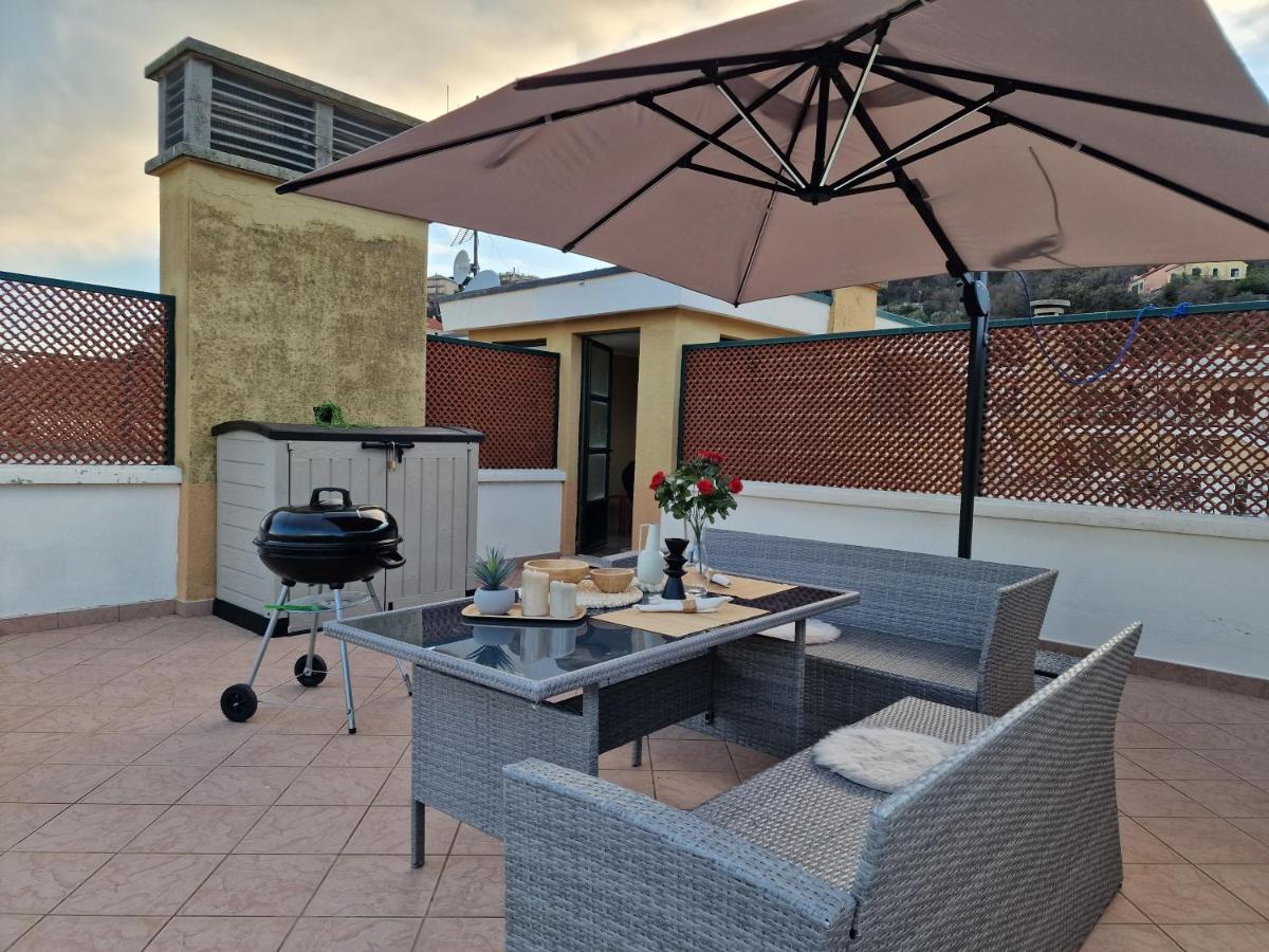 650 Metri Dal Mare - Wifi - Terrazzo - Piscina - A/C Apartment ปิเอตราลิกูเร ภายนอก รูปภาพ